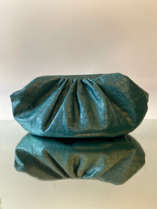 ☁️ The Cloud Clutch